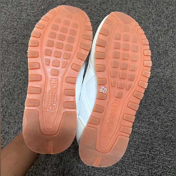 Reeboks - Picture 5 of 5